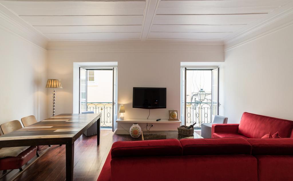 Feels Like - Santa Catarina Terrace Apartment Lissabon